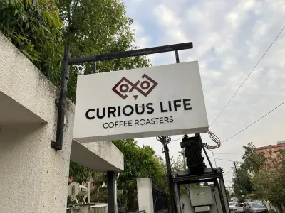 Curious Life Coffee Roasters : BLUE